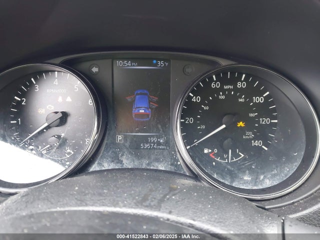 JN1BJ1CR1JW253903 Nissan Rogue Sport S