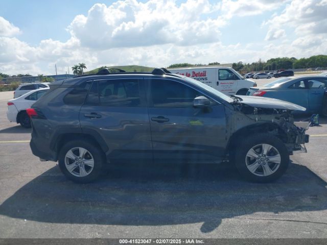JTMW1RFV4KD038843 Toyota Rav4 Xle