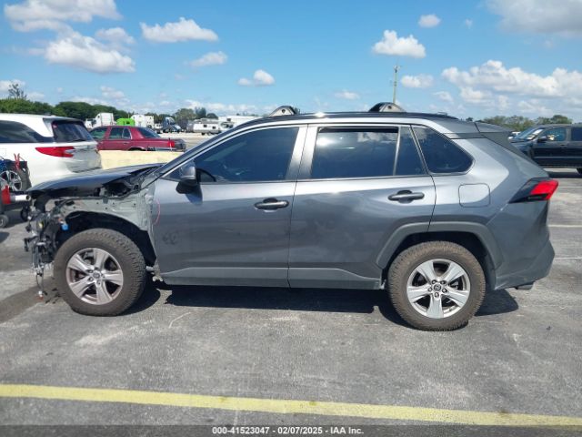 JTMW1RFV4KD038843 Toyota Rav4 Xle