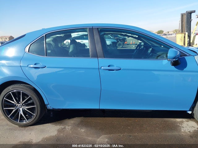 4T1G11AKXRU206042 Toyota CAMRY SE
