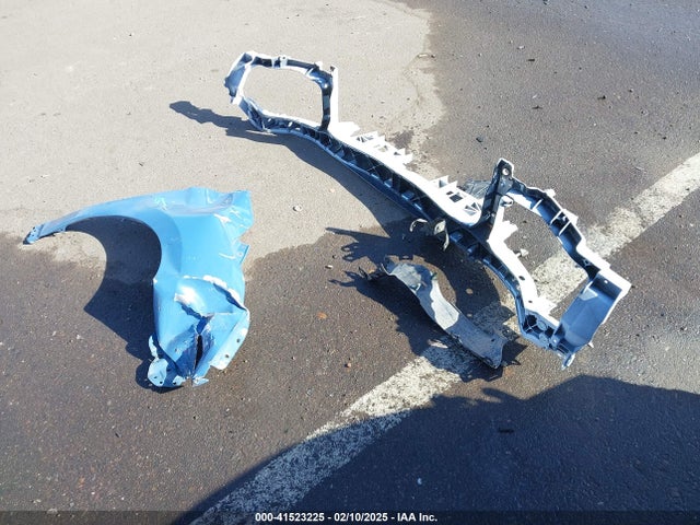 4T1G11AKXRU206042 Toyota CAMRY SE