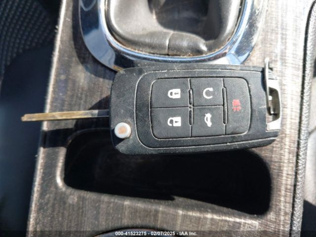 1G11C5SL4FU149828 Chevrolet MALIBU 1LT