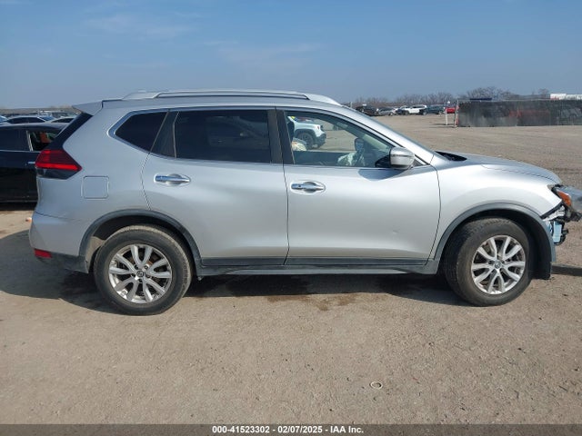 JN8AT2MV4HW263179 Nissan ROGUE SV