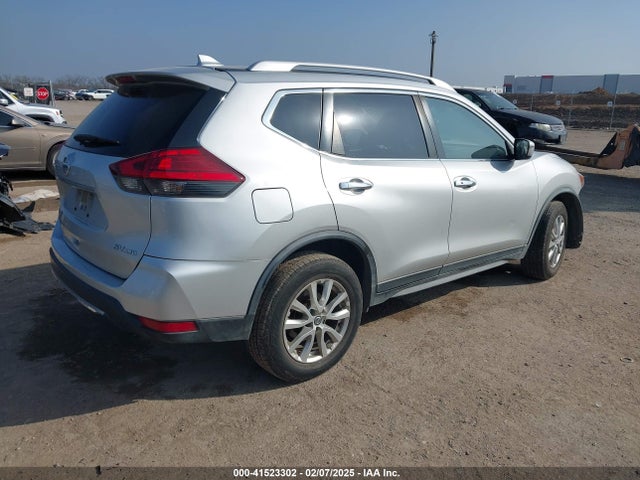 JN8AT2MV4HW263179 Nissan ROGUE SV