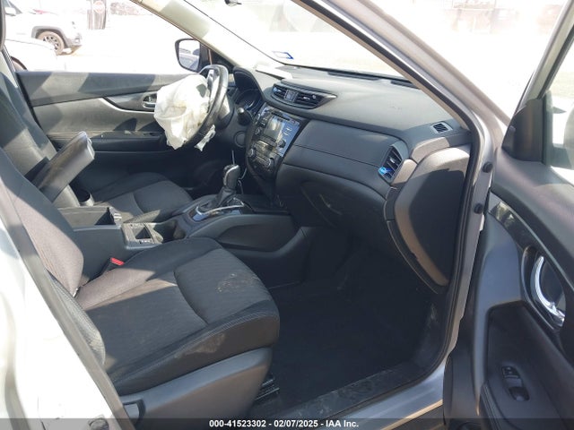 JN8AT2MV4HW263179 Nissan ROGUE SV