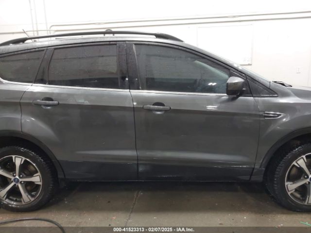1FMCU9HD2JUB14892 Ford ESCAPE SEL