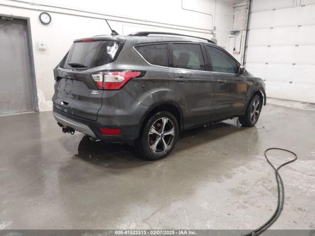 1FMCU9HD2JUB14892 Ford ESCAPE SEL
