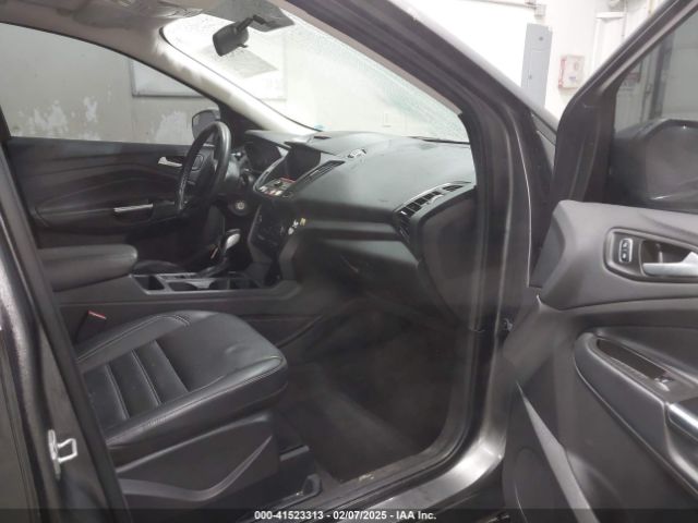 1FMCU9HD2JUB14892 Ford ESCAPE SEL
