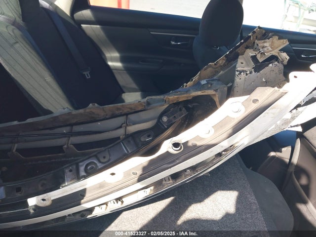 Nissan Altima 2.5 S 2015 1N4AL3AP0FC290021 Image 11