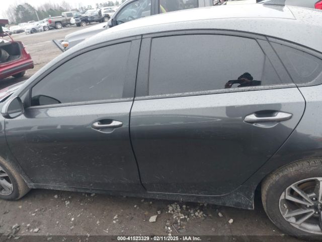 3KPF24AD3RE758948 KIA Forte Lxs