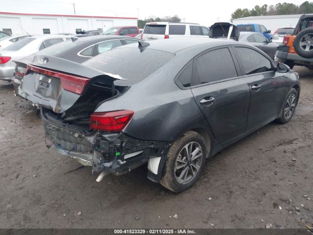 3KPF24AD3RE758948 KIA Forte Lxs