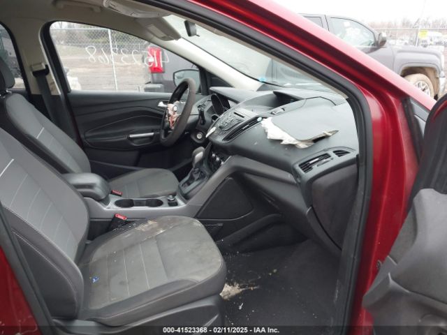 1FMCU0GX2EUE10380 Ford ESCAPE SE
