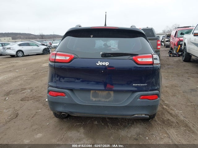1C4PJLAB5FW616912 Jeep Cherokee Sport