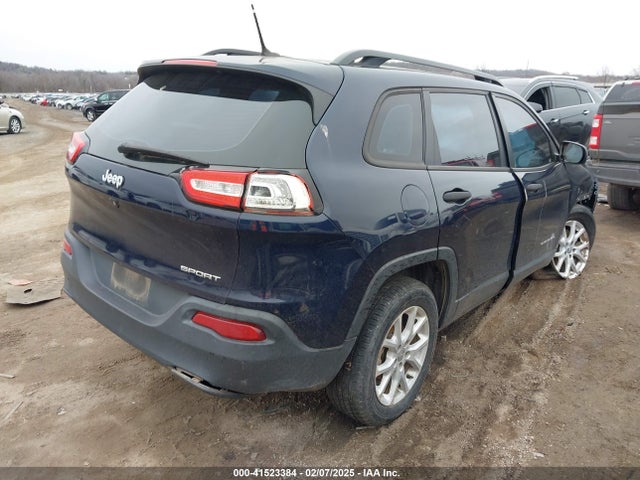 1C4PJLAB5FW616912 Jeep Cherokee Sport