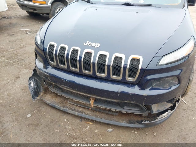 1C4PJLAB5FW616912 Jeep Cherokee Sport