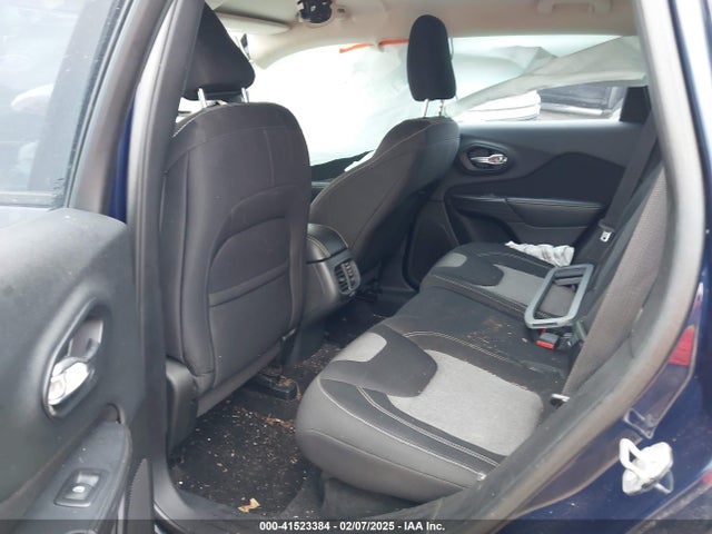 1C4PJLAB5FW616912 Jeep Cherokee Sport