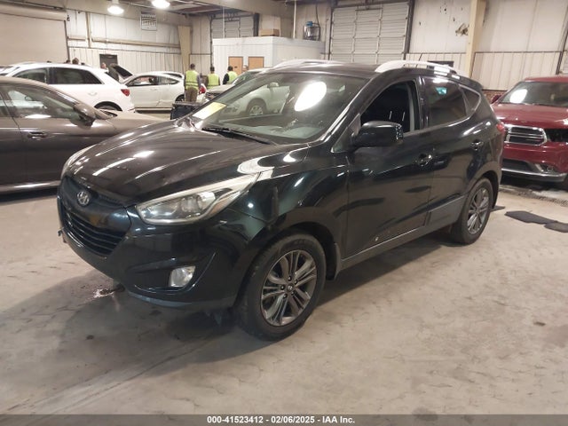 Hyundai TUCSON SE 2015 KM8JU3AG5FU095111 Image 2