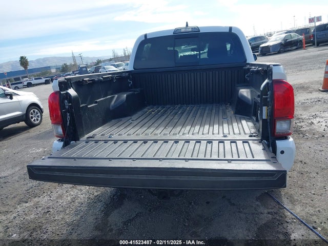 3TMCZ5AN7KM259322 Toyota Tacoma Trd Off Road