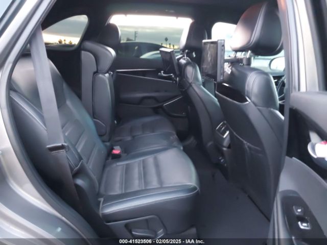 5XYPK4A57GG071226 KIA Sorento 3.3l Sxl