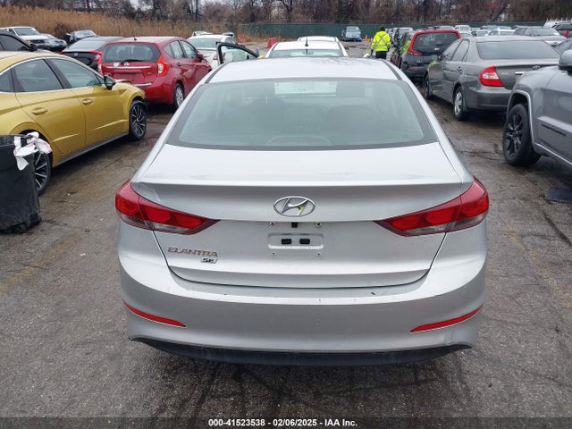 5NPD74LF9JH273138 Hyundai ELANTRA SE