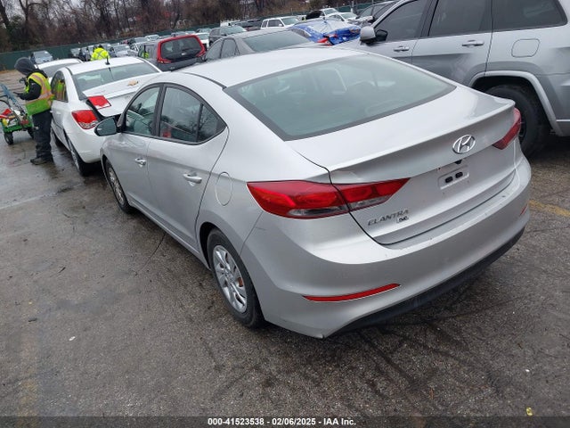 5NPD74LF9JH273138 Hyundai ELANTRA SE