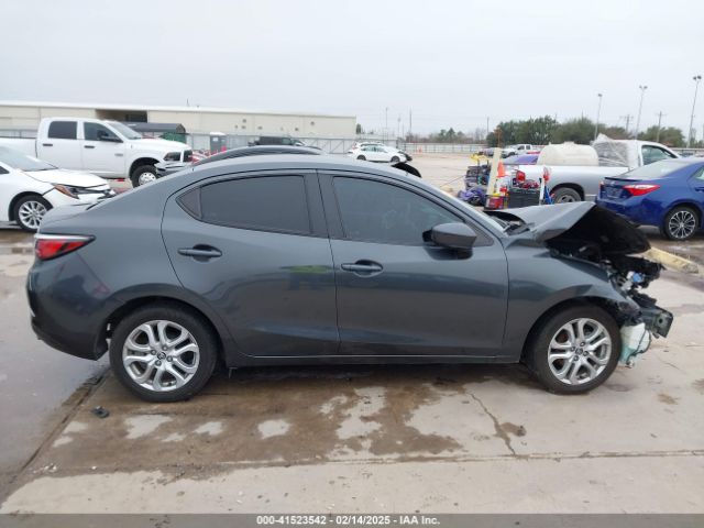 3MYDLBYV6JY304639 Toyota YARIS IA