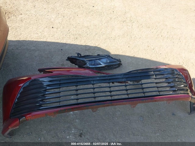 4T1B11HK8JU565670 Toyota CAMRY LE