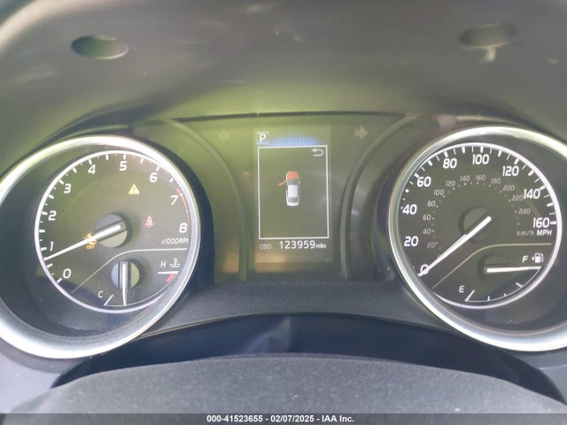 4T1B11HK8JU565670 Toyota CAMRY LE