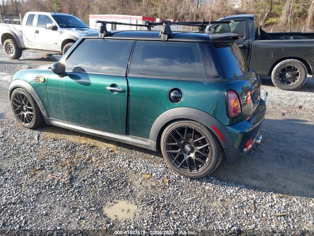 2007 MINI COOPER S WMWMF73577TL89211 Photo 2