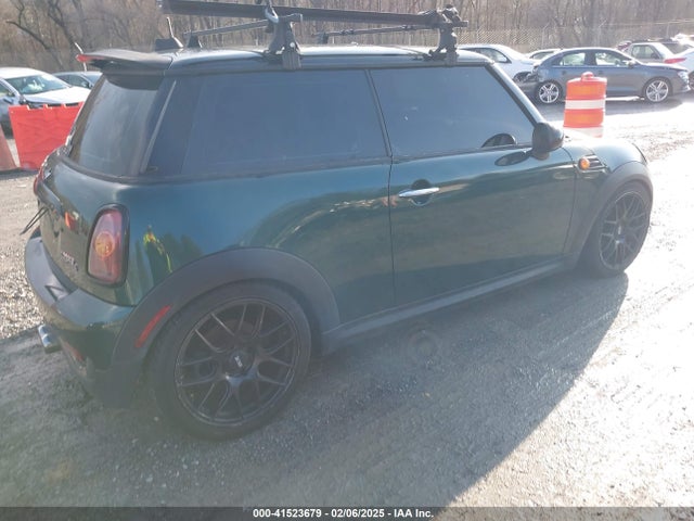 2007 MINI COOPER S WMWMF73577TL89211 Photo 3