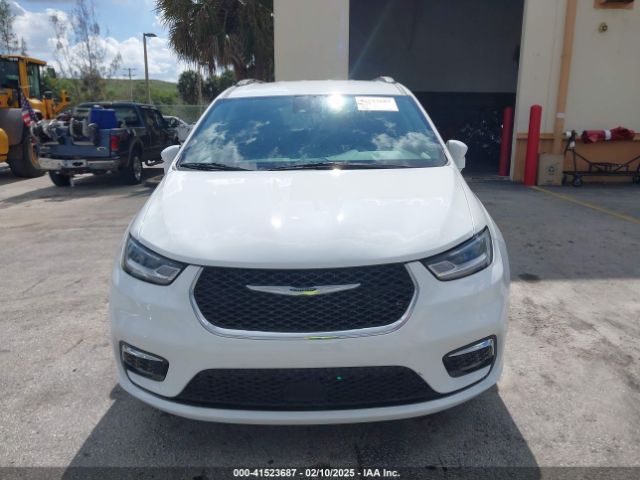 2C4RC1BG9NR106619 Chrysler Pacifica Touring L