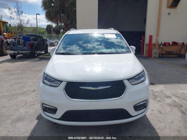 2C4RC1BG9NR106619 Chrysler Pacifica Touring L
