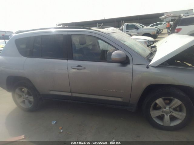 1C4NJDEBXGD594149 Jeep Compass Latitude