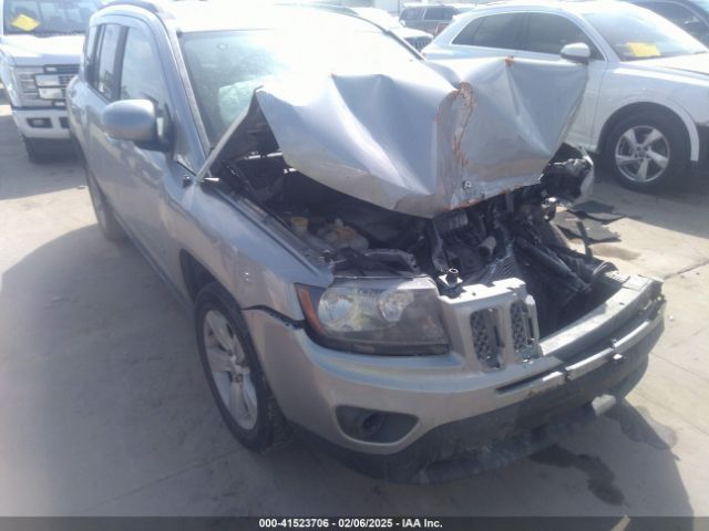 1C4NJDEBXGD594149 Jeep Compass Latitude
