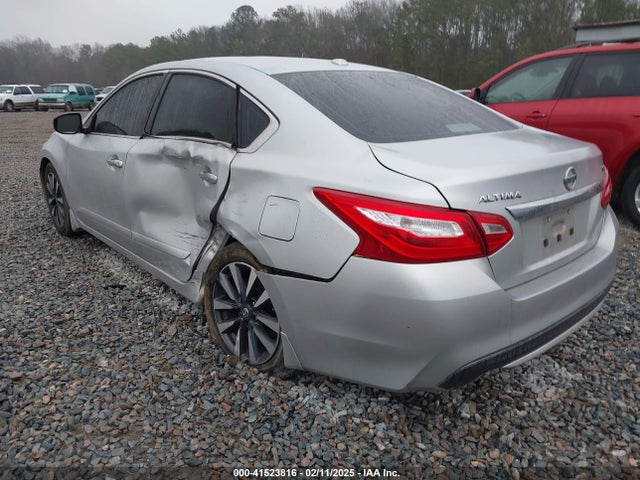 1N4AL3AP1HC115795 Nissan Altima 2.5 Sv