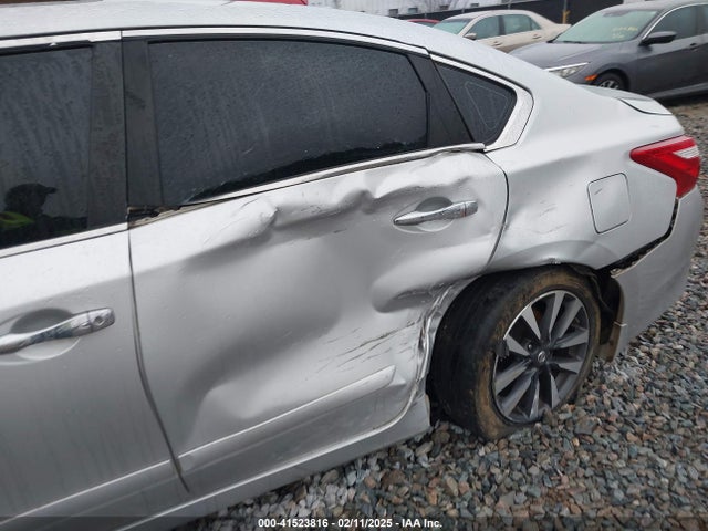 1N4AL3AP1HC115795 Nissan Altima 2.5 Sv
