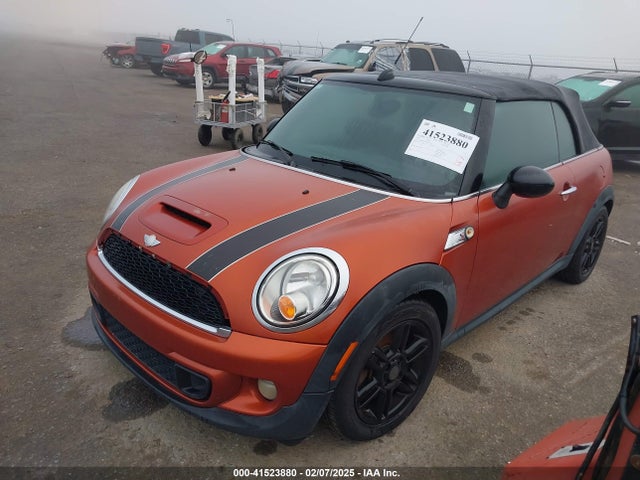 2013 MINI CONVERTIBLE WMWZP3C58DT297712 Photo 1
