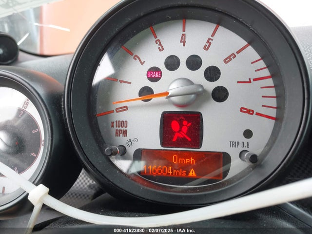 2013 MINI CONVERTIBLE WMWZP3C58DT297712 Photo 6