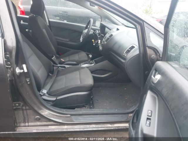 3KPFK4A77JE197233 KIA FORTE LX