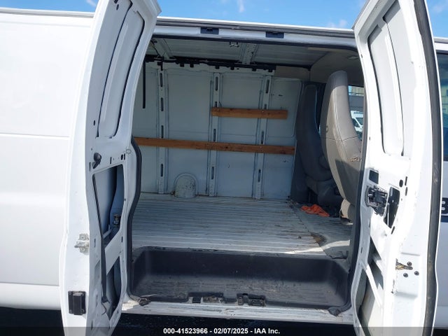 Chevrolet Express 2500 Work Van 2016 1GCWGBFF6G1154276 Image 8