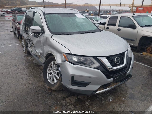 2017 KNMAT2MV0HP607869 main image