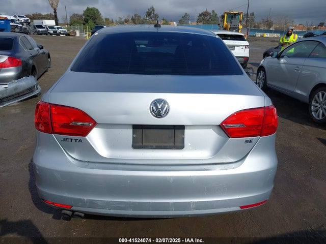 3VWD17AJ2EM214648 Volkswagen 2014