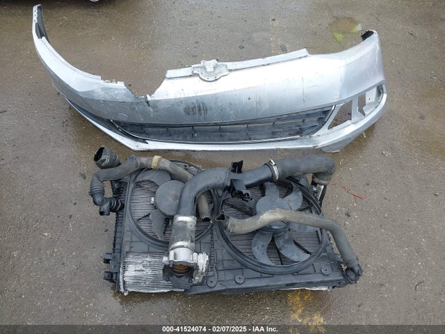 3VWD17AJ2EM214648 Volkswagen 2014
