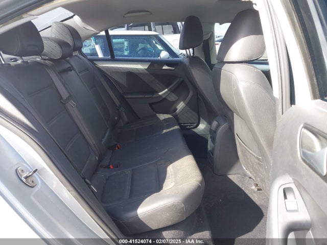 3VWD17AJ2EM214648 Volkswagen 2014