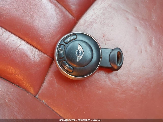 2007 MINI COOPER S WMWMF73587TL88777 Photo 10