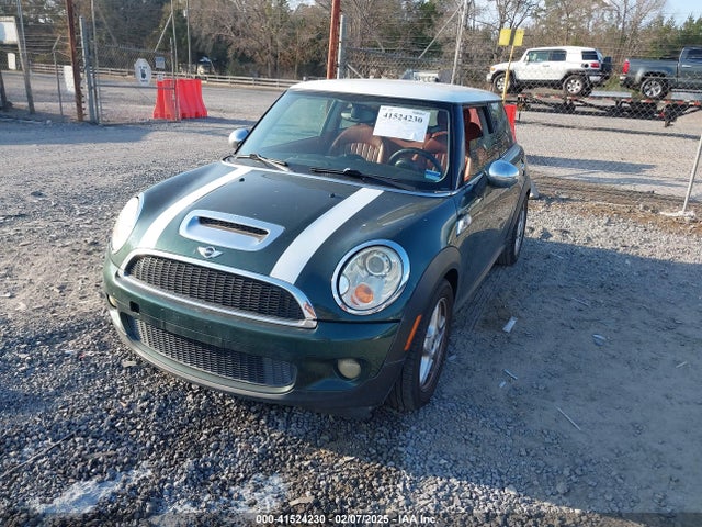 2007 MINI COOPER S WMWMF73587TL88777 Photo 1