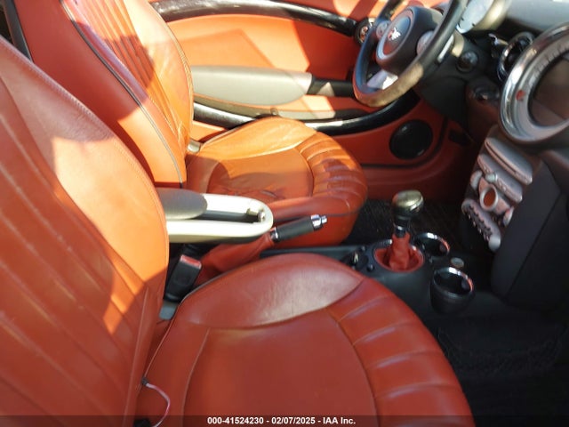 2007 MINI COOPER S WMWMF73587TL88777 Photo 4