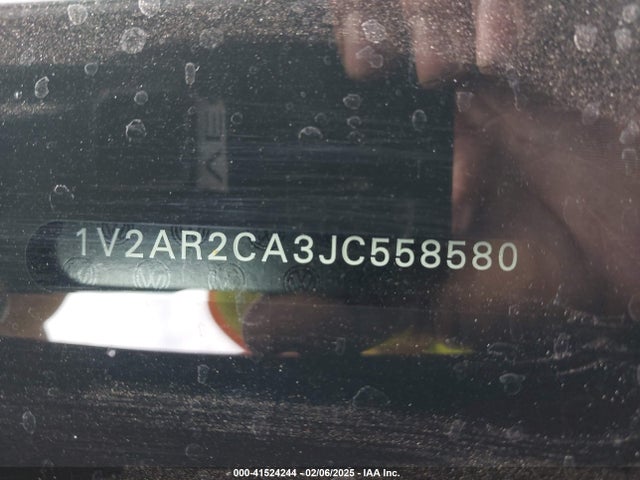 Volkswagen fsi 2018 1V2AR2CA3JC558580 Image 9