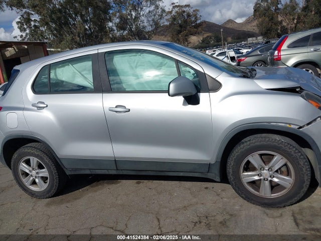 Chevrolet TRAX LS 2018 KL7CJNSB4JB607298 Image 13