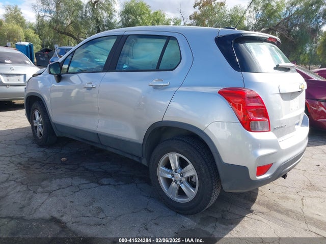 Chevrolet TRAX LS 2018 KL7CJNSB4JB607298 Image 3